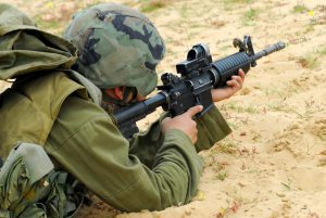 מה עושים בטירונות - חייל ישראלי במהלך הטירונות